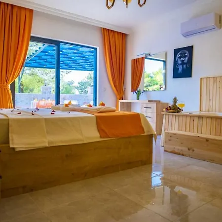 Vibrant With Pool Backyard Jacuzzi In Kas شقة *