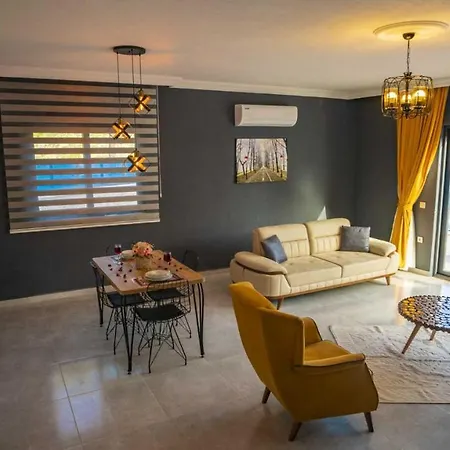 Vibrant With Pool Backyard Jacuzzi In Kas شقة