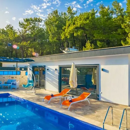شقة Vibrant With Pool Backyard Jacuzzi In Kas *